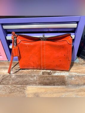 Rose/Red/Coral Patent Leather Women's wristlet - Glossy Finish F43375